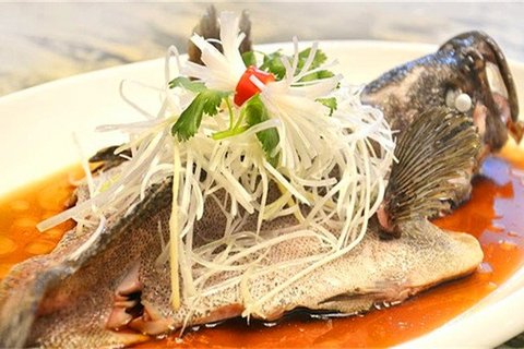 红岩海鲜美食广场_福田海滨广场温泉花园_海滨海鲜美食广场