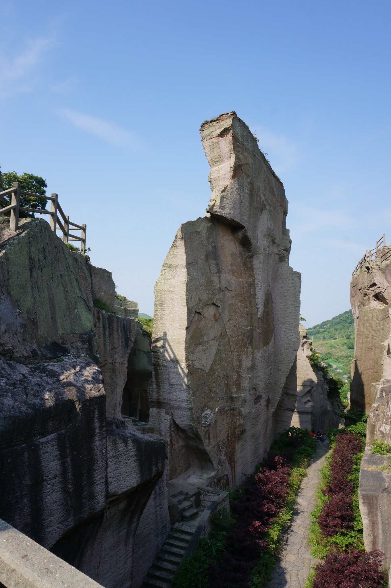 双合石壁景区        