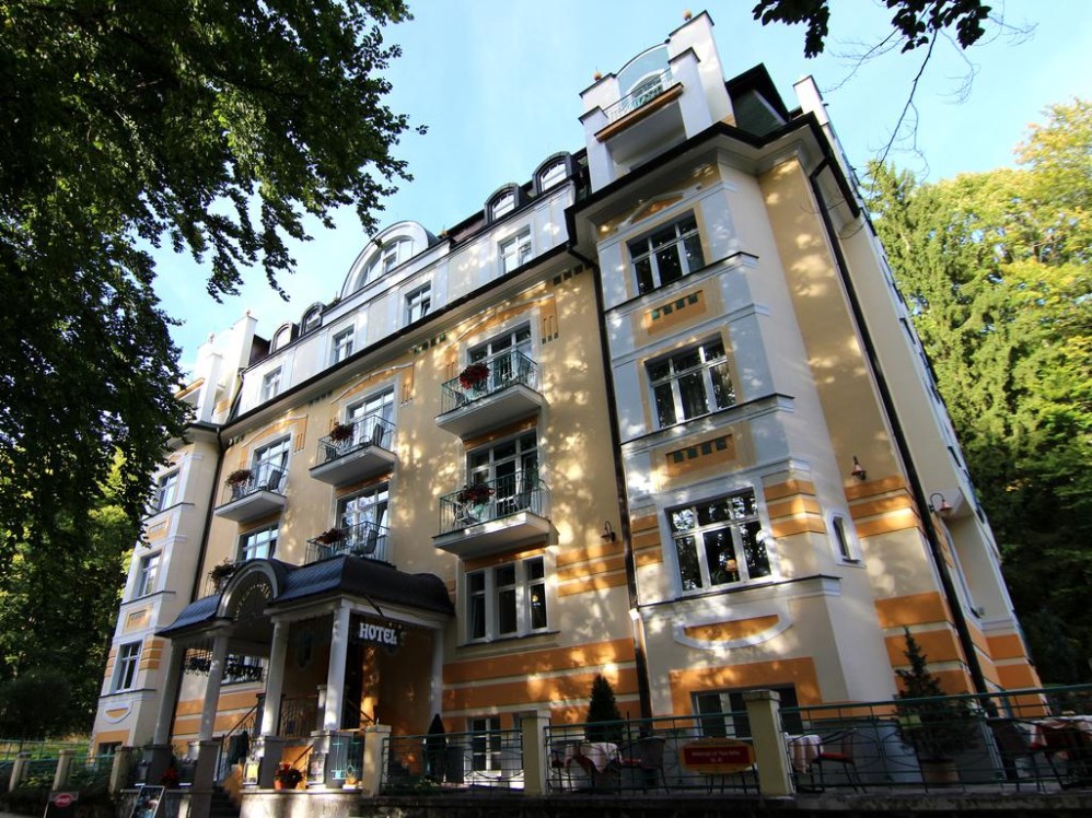 萨沃伊别墅酒店