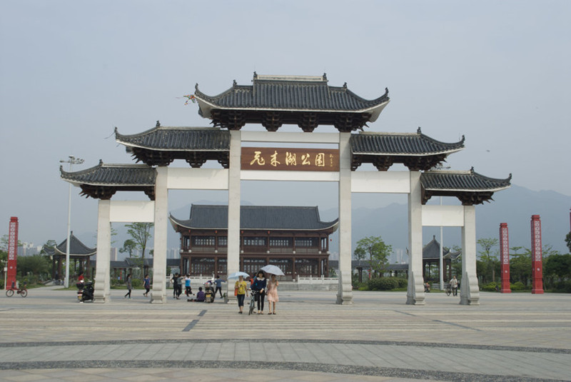 清远古龙峡牛鱼嘴惊魂玻璃桥银盏森林温泉野炊农家乐水晶弹野战2日游